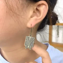 Boucles D'oreilles Brigade D'entraînement - District SNK -Titan Cosplay Soldes Magasin Boucles doreilles brigade dentrainement portee