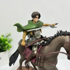 Figurine Livaï à Cheval - District SNK -Titan Cosplay Soldes Magasin S4b84647309a242468ceb901dab2c625aB