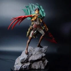 Figurine Livaï Sur Un Rocher - District SNK