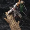 Figurine Livaï Sur Un Tronc - District SNK